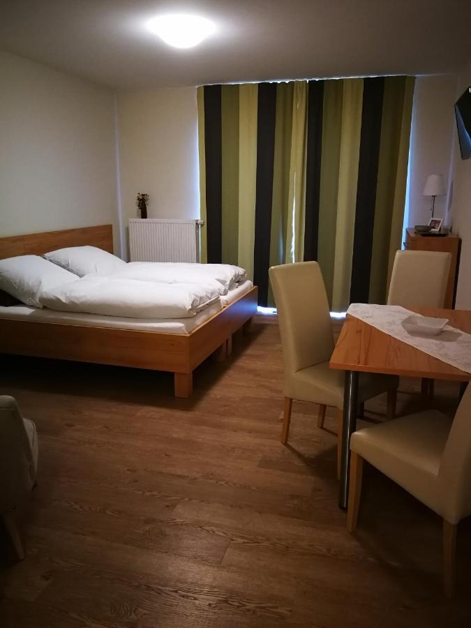 Hopfenerlebnishof Apartment Altmannstein ภายนอก รูปภาพ